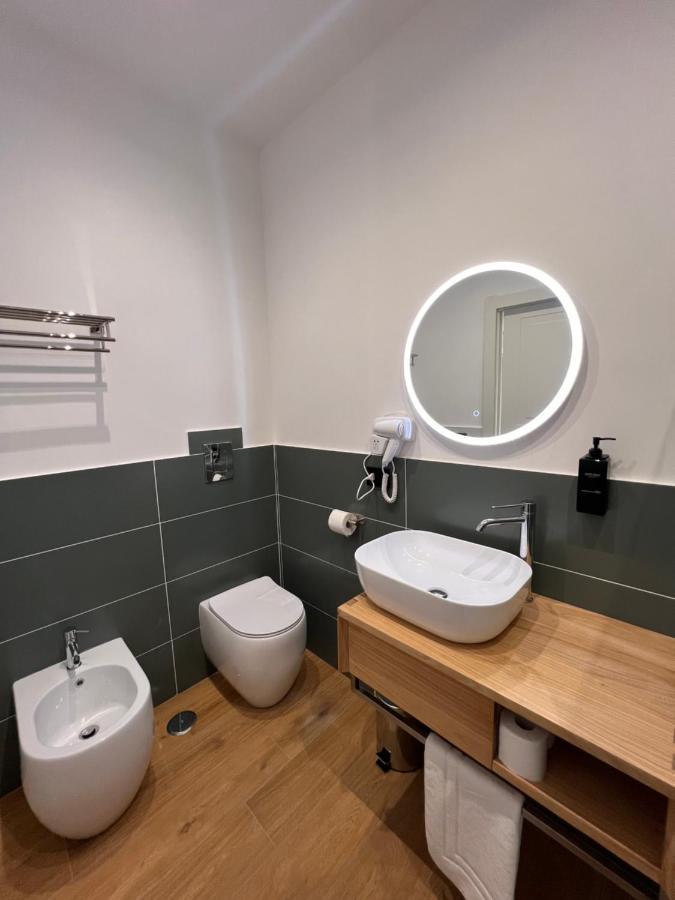 מלון Relais Cavour Napoli מראה חיצוני תמונה
